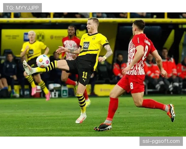 多特蒙德强化角球攻防演练，备战与勒沃库森关键战